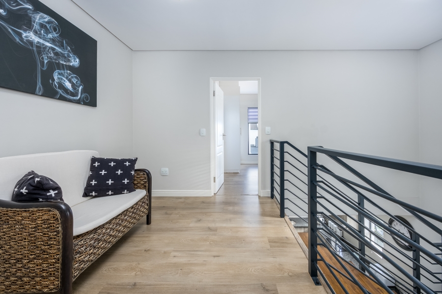 3 Bedroom Property for Sale in Jakarandas Western Cape